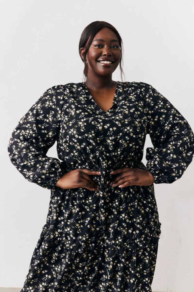 Ditsy Floral Printed Wrap Midi Dress|In The Style New