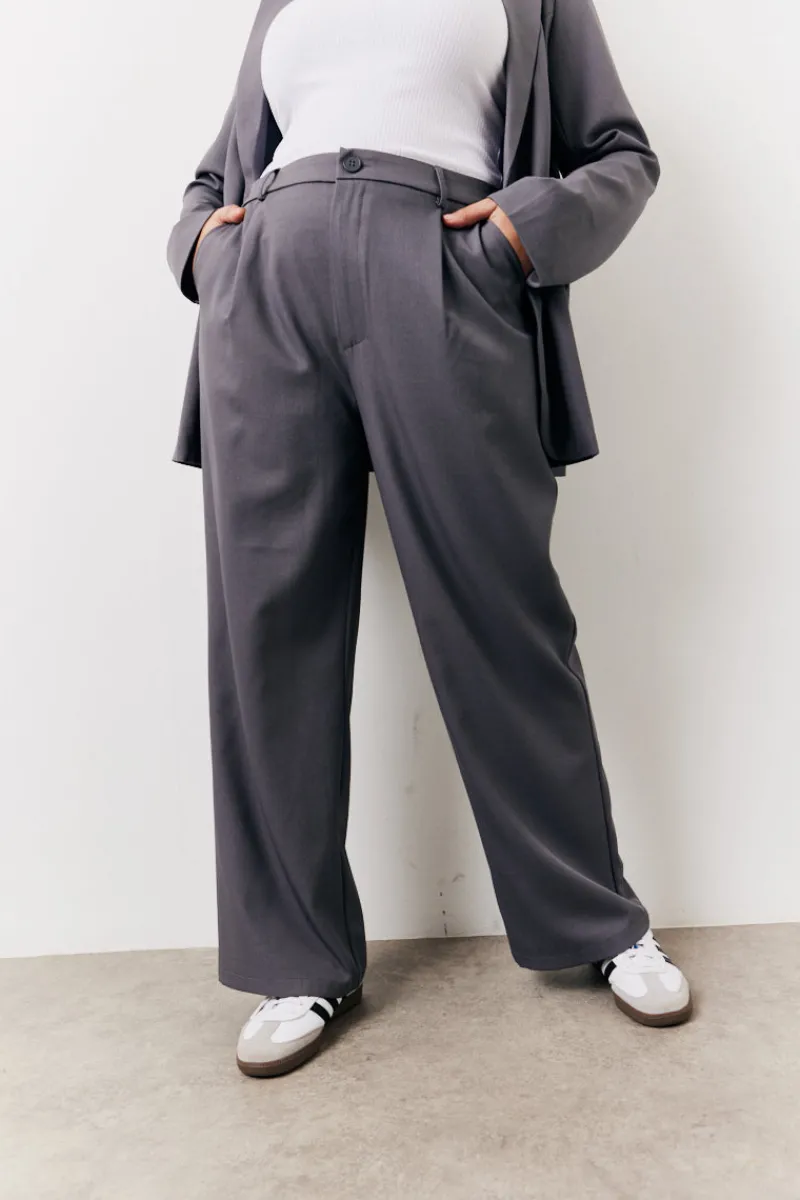Elastic Waist Back Trouser|In The Style Discount