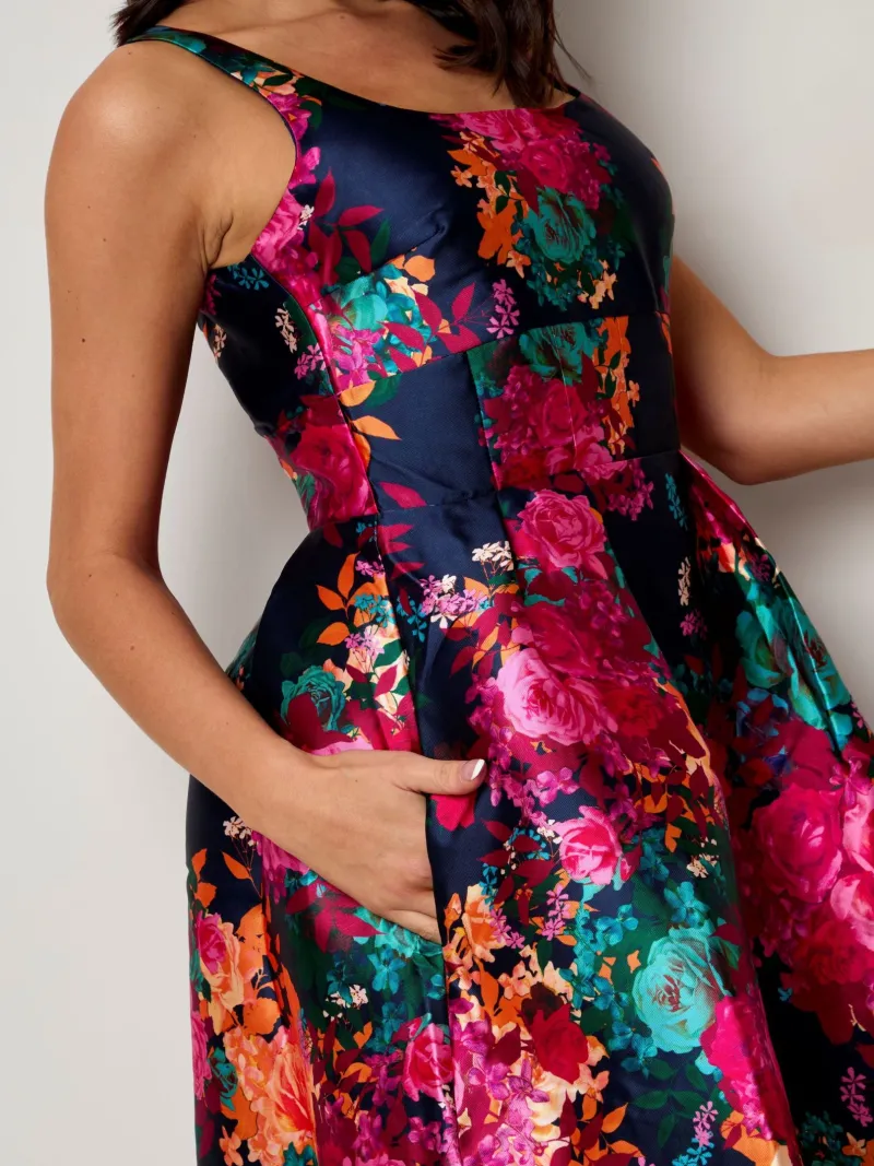 Sleeveless Floral Fit and Flare Midi Dress in Navy|CHI CHI LONDON Hot