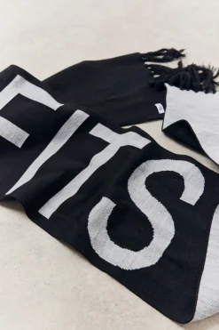 Knitted Scarf|Fits