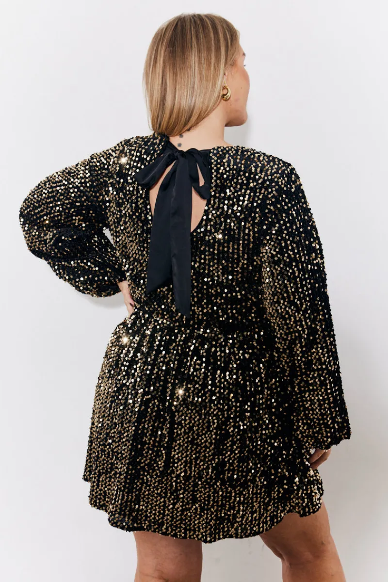 Velvet Sequin Bow Back Smock Dress|In the Style Online