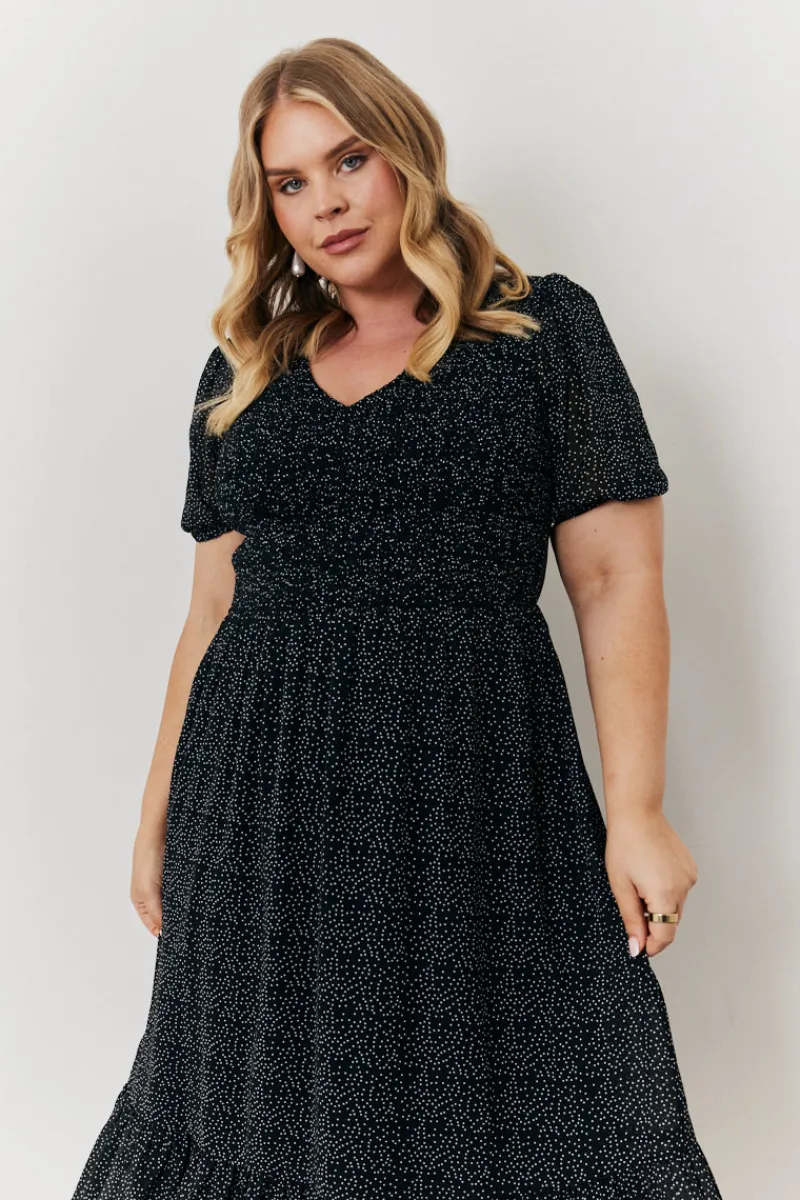 Polka Dot V Neck Puff Sleeve Midaxi Dress|In the Style Discount