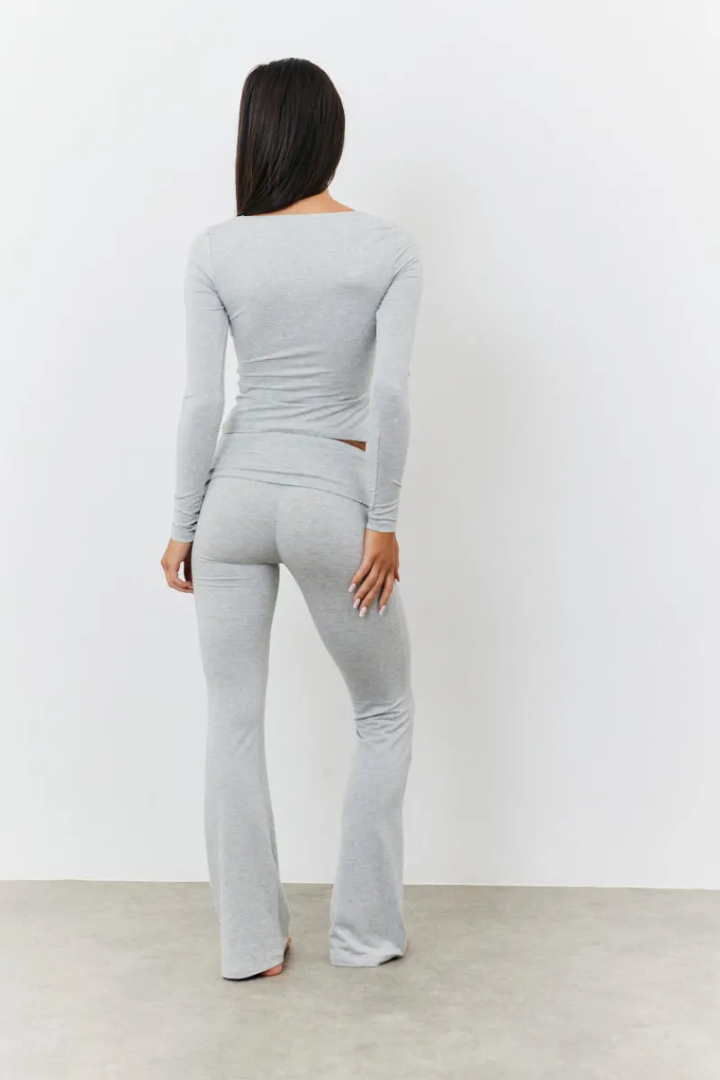 Sculpting Long Sleeve Scoop Neck T-Shirt|Fits Online