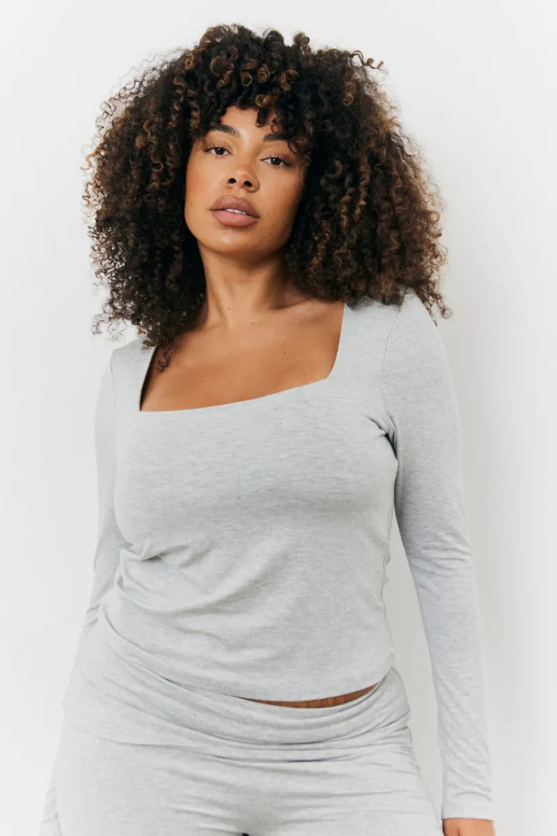 Sculpting Long Sleeve Scoop Neck T-Shirt|Fits Online