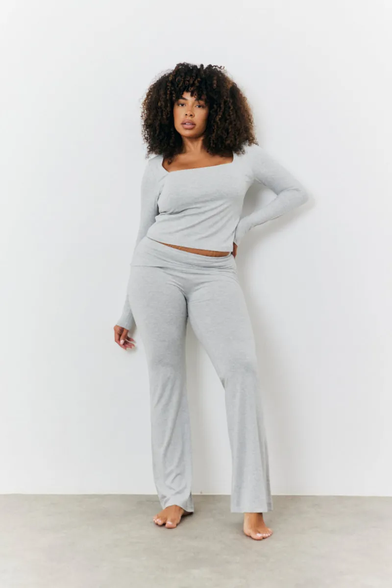 Sculpting Long Sleeve Scoop Neck T-Shirt|Fits Online