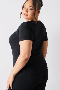 Slinky Twist Front Short Sleeve Top|In The Style