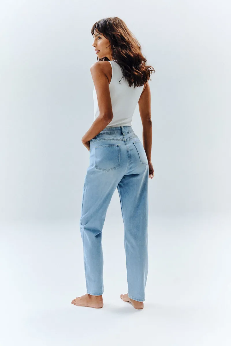 Sofia Straight Mom Jeans|In The Style Clearance