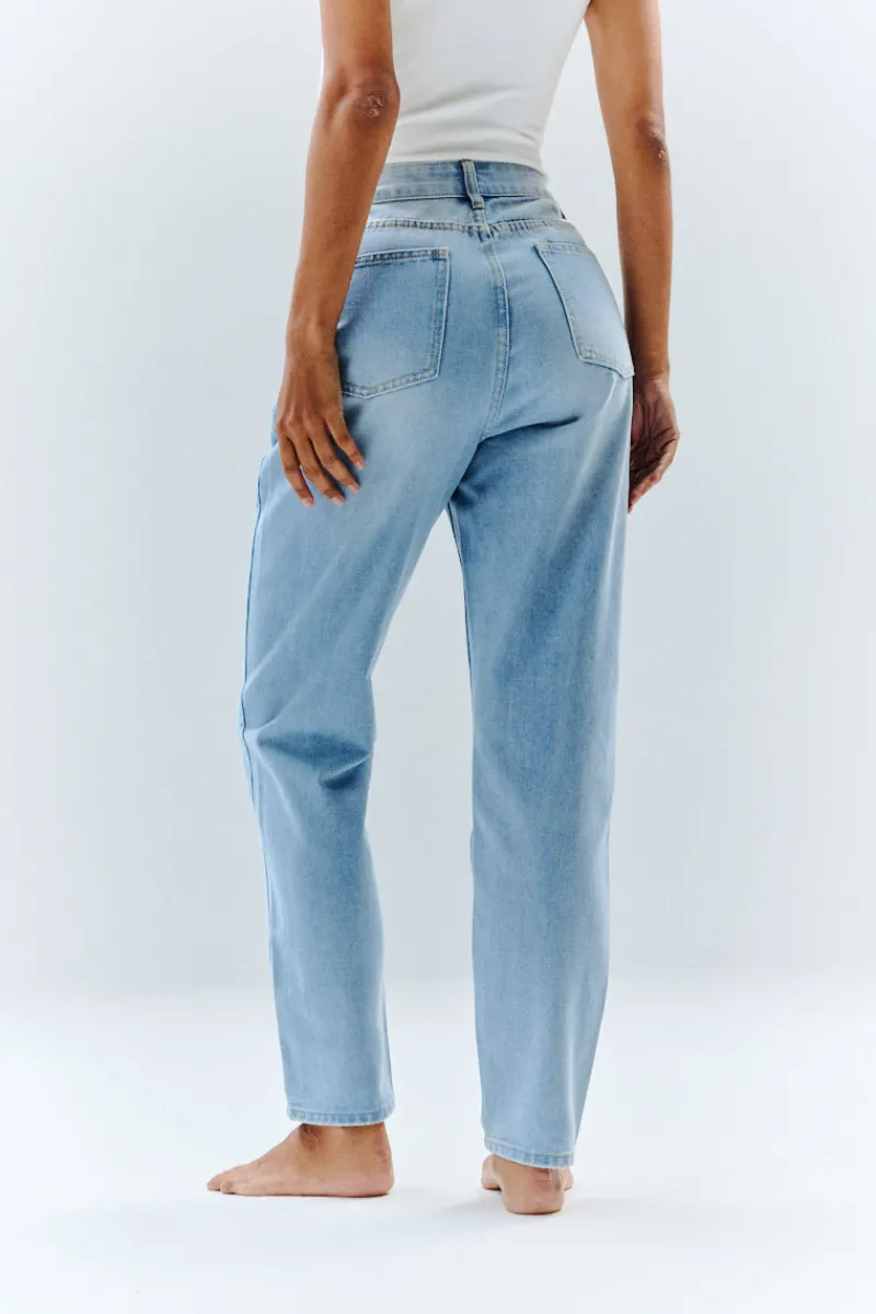 Sofia Straight Mom Jeans|In The Style Clearance