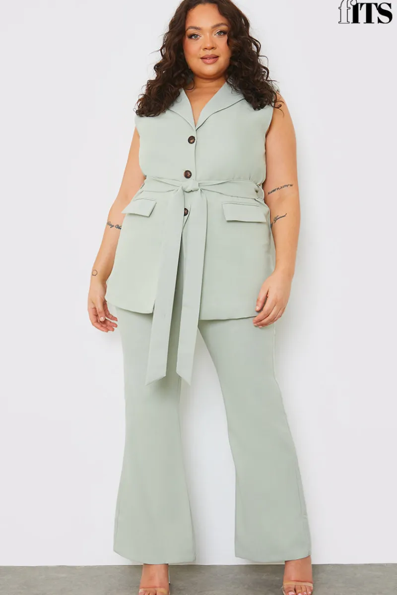Tailored Fit and Flare Trouser|Fits