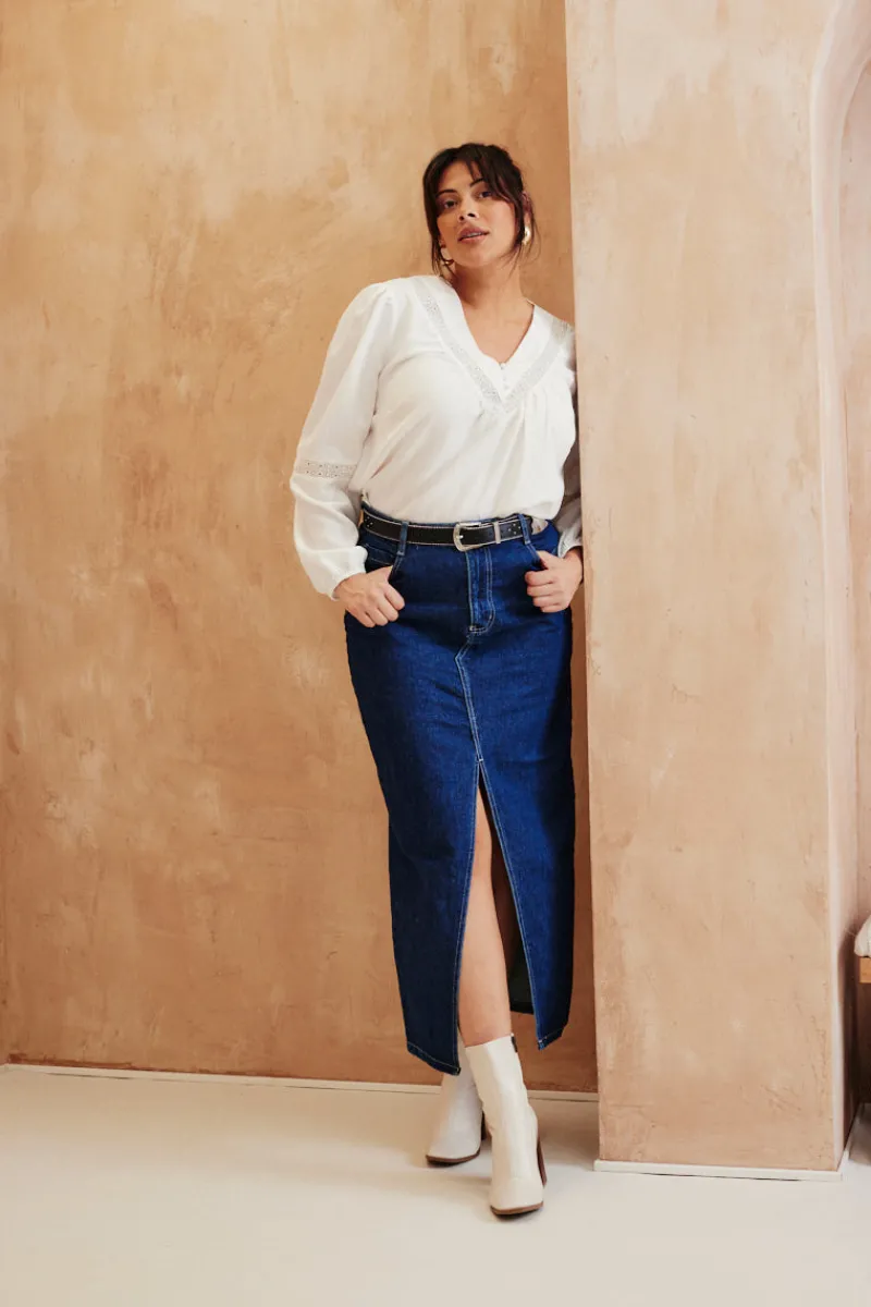 V Neck Crochet Insert Blouse|In The Style Outlet